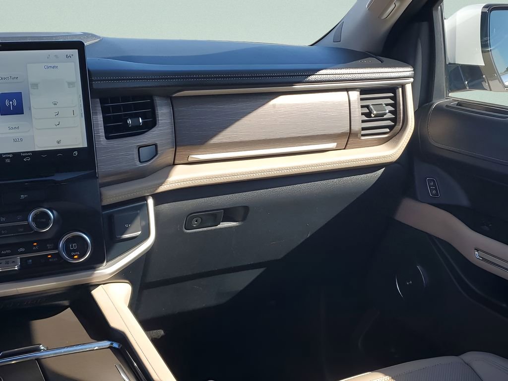 Used 2024 Ford Expedition Max Limited image 26