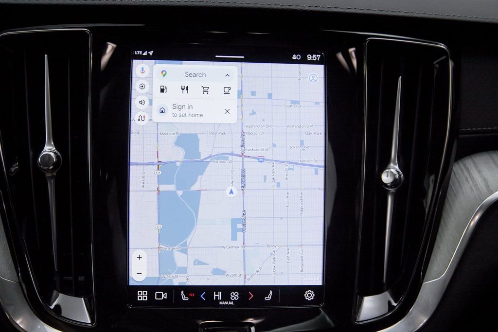 Certified 2024 Volvo V60 B5 Cross Country Ultimate image 30