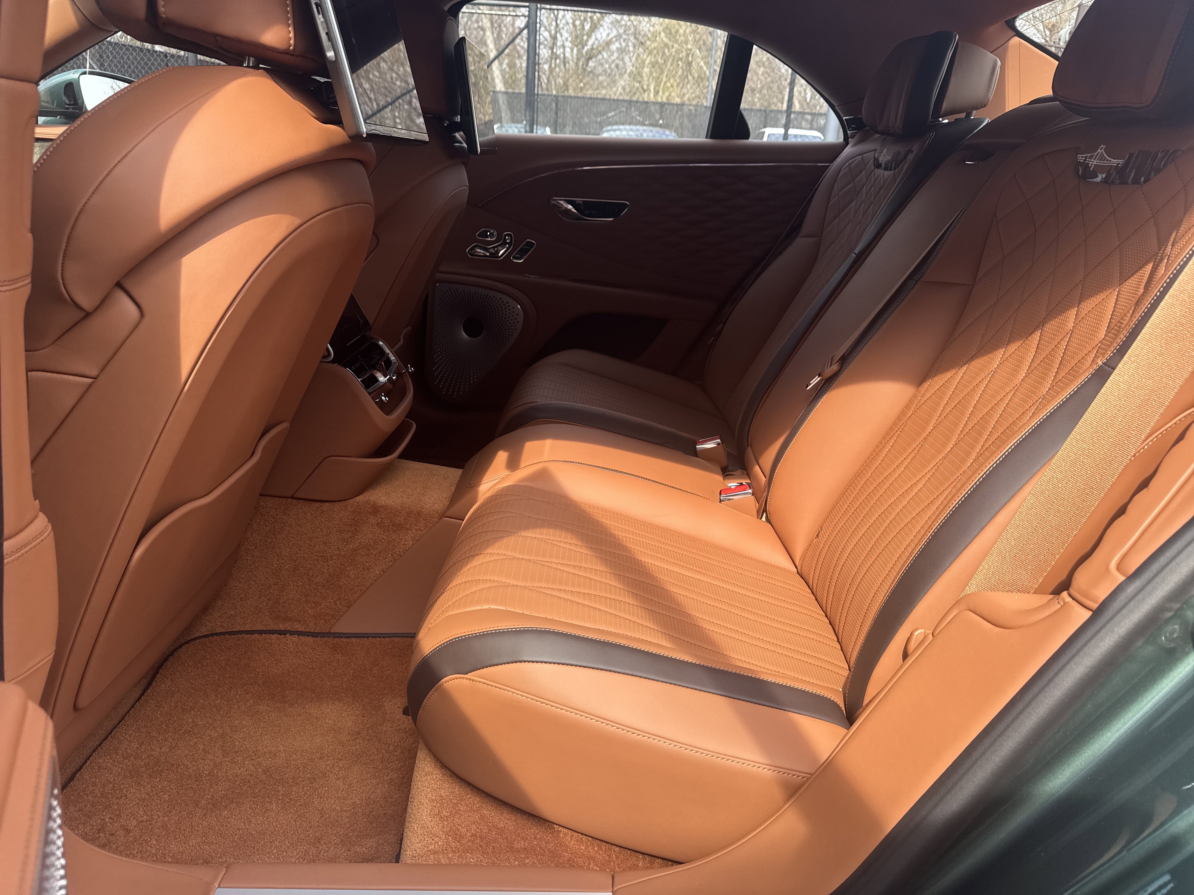 Used 2022 Bentley Flying Spur V8 image 26