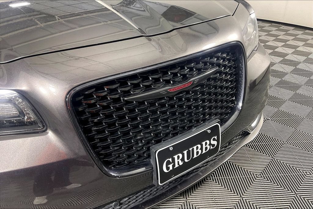 Used 2023 Chrysler 300 S RWD image 36