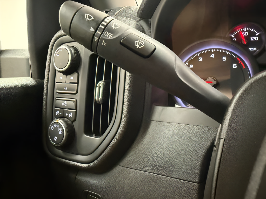 Used 2022 Chevrolet Silverado 2500 Custom w/ Custom Convenience Package AWD/4WD image 19