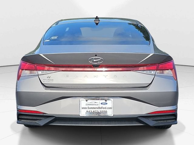Used 2023 Hyundai Elantra SEL w/ Convenience Package FWD image 4