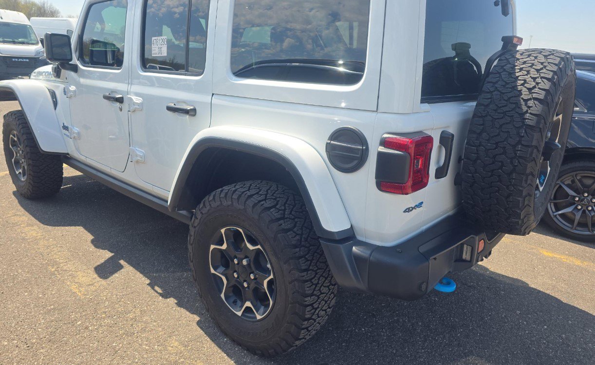 Used 2022 Jeep Wrangler Unlimited Rubicon 4xe w/ Steel Bumper Group AWD/4WD image 6