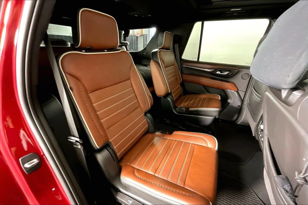 Used 2023 GMC Yukon Denali Ultimate AWD/4WD image 38