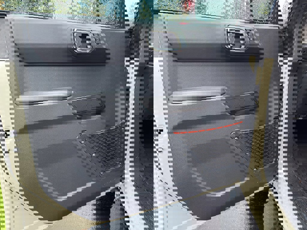 New 2025 Ford Bronco Raptor image 11