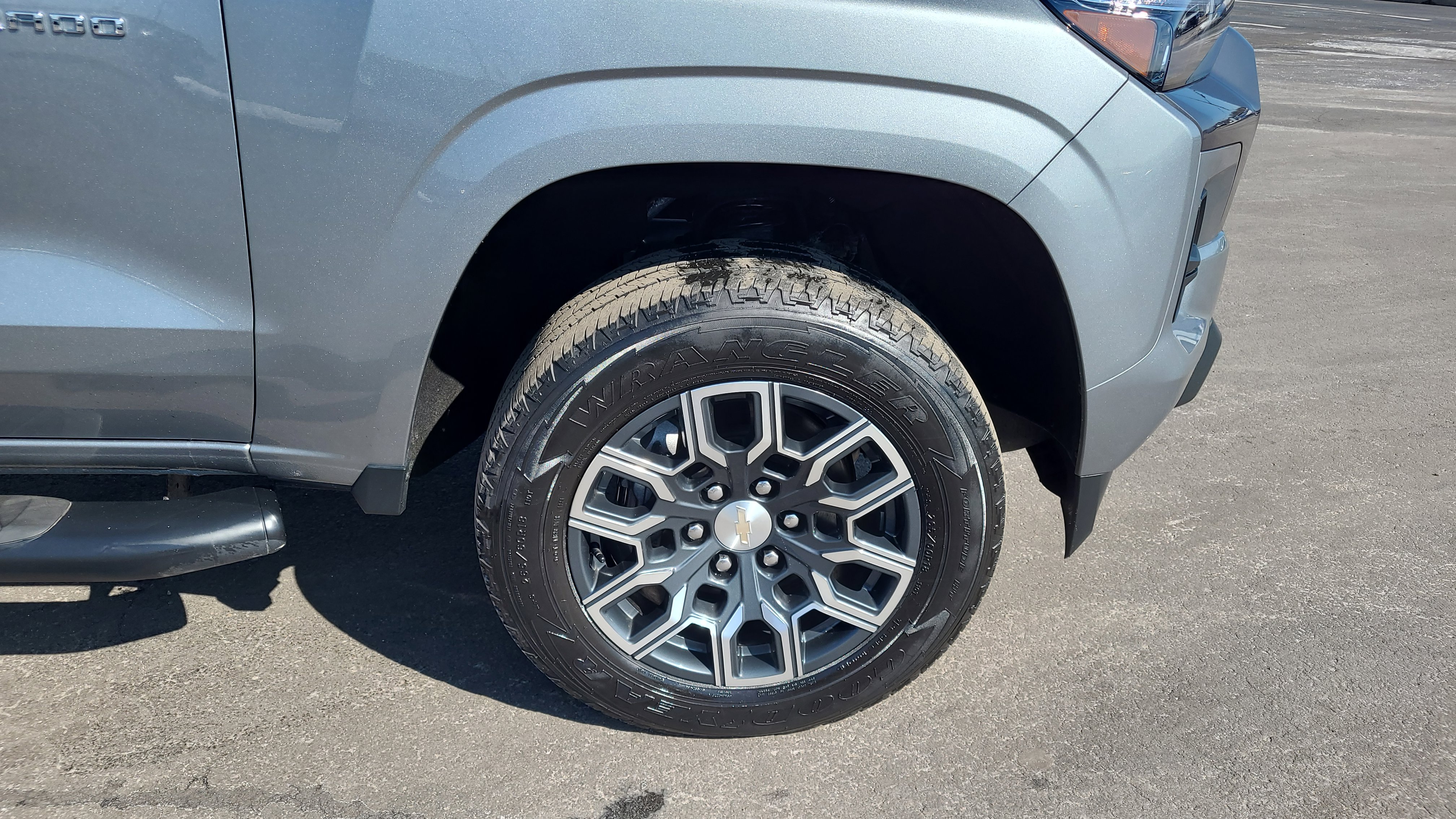 Used 2023 Chevrolet Colorado LT w/ LT Convenience Package III image 11