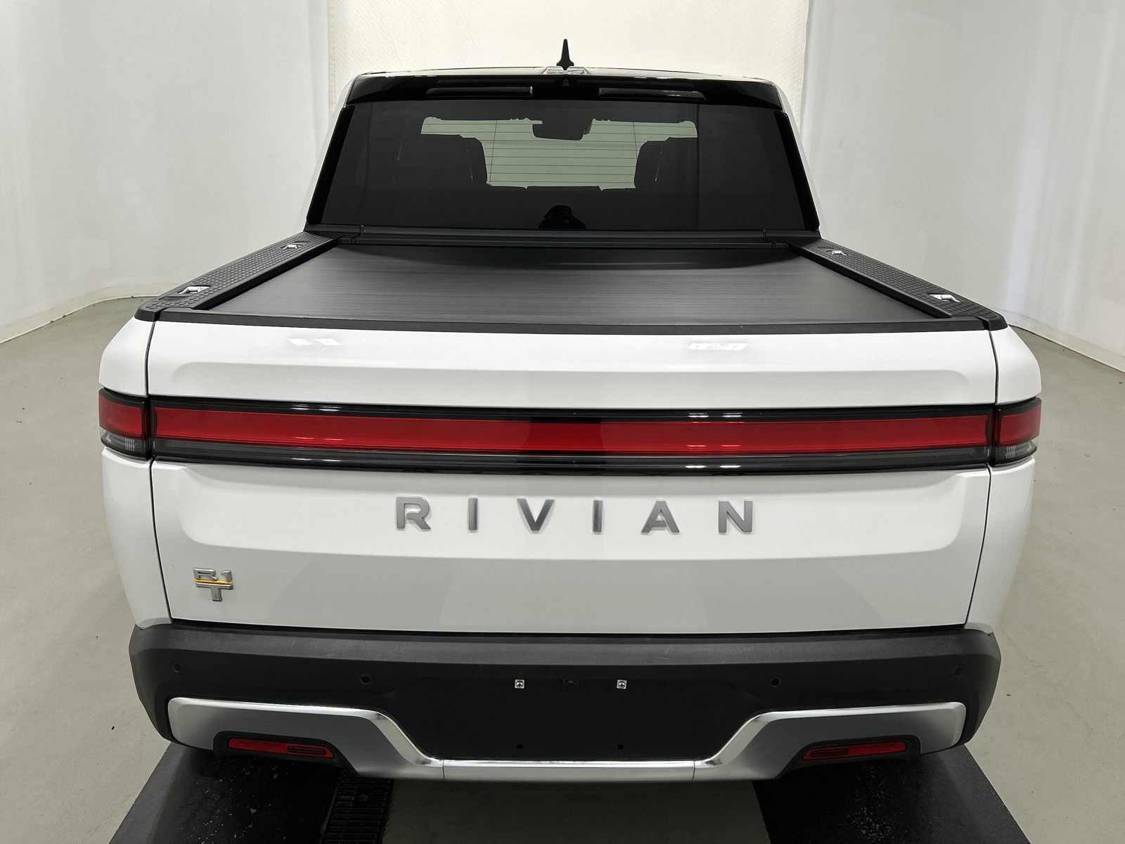 Used 2024 Rivian R1T Adventure Quad AWD/4WD image 4