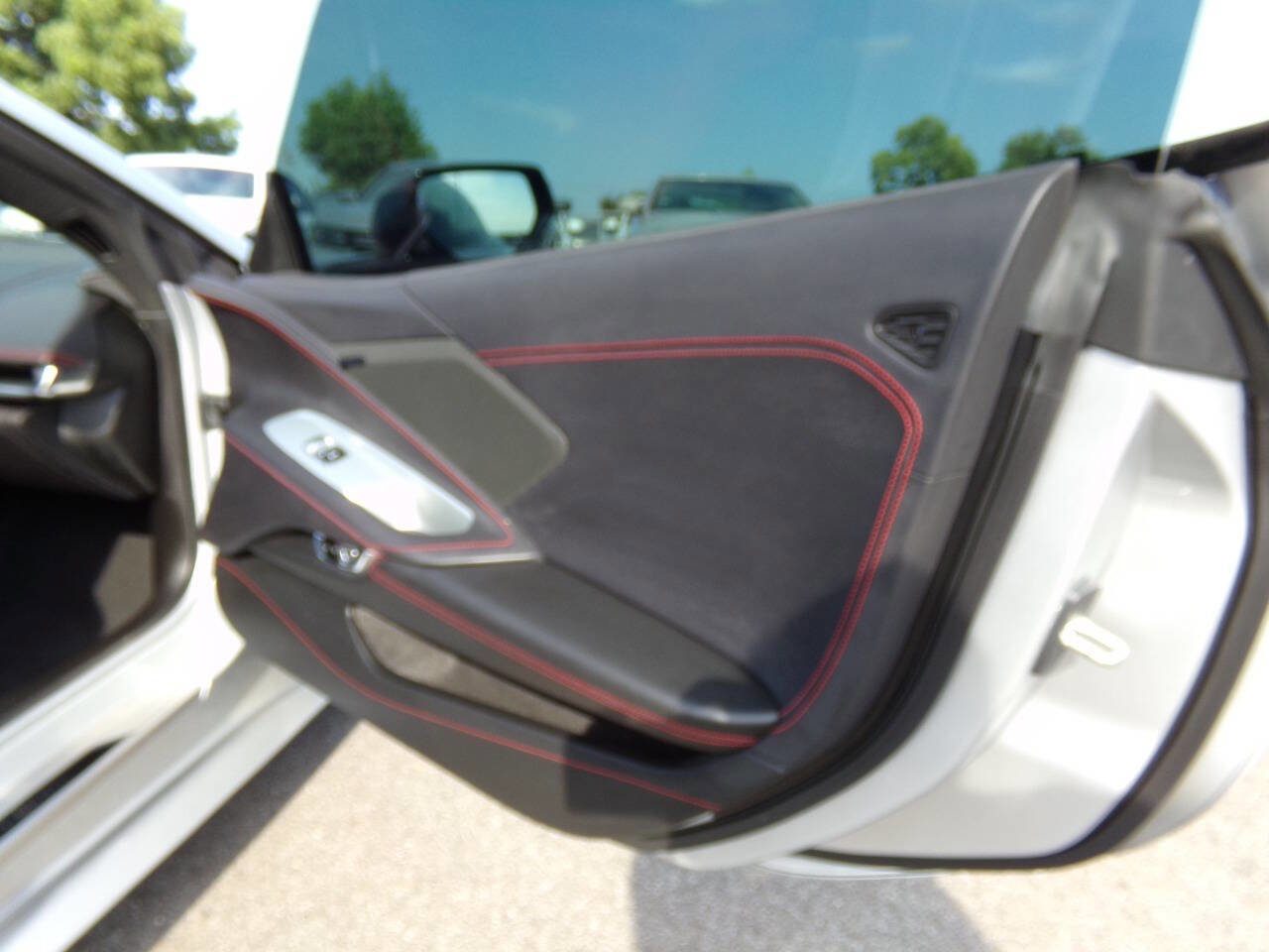 Used 2020 Chevrolet Corvette Stingray Coupe w/ Z51 Performance Package image 38