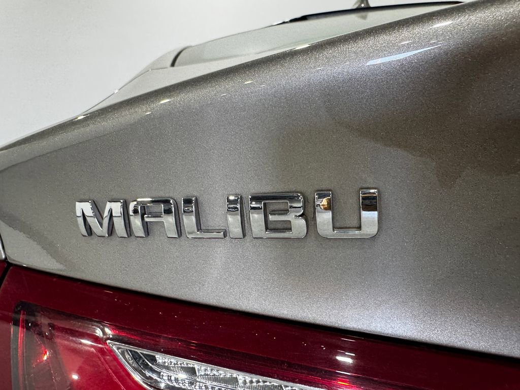 Used 2022 Chevrolet Malibu LT image 28