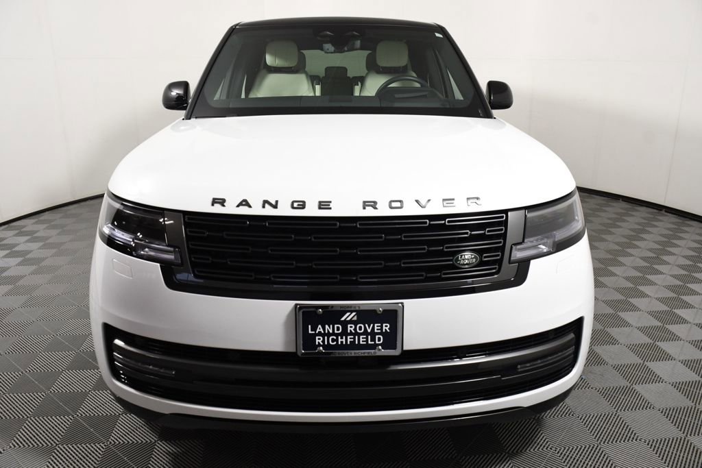 Used 2024 Land Rover Range Rover SE image 10