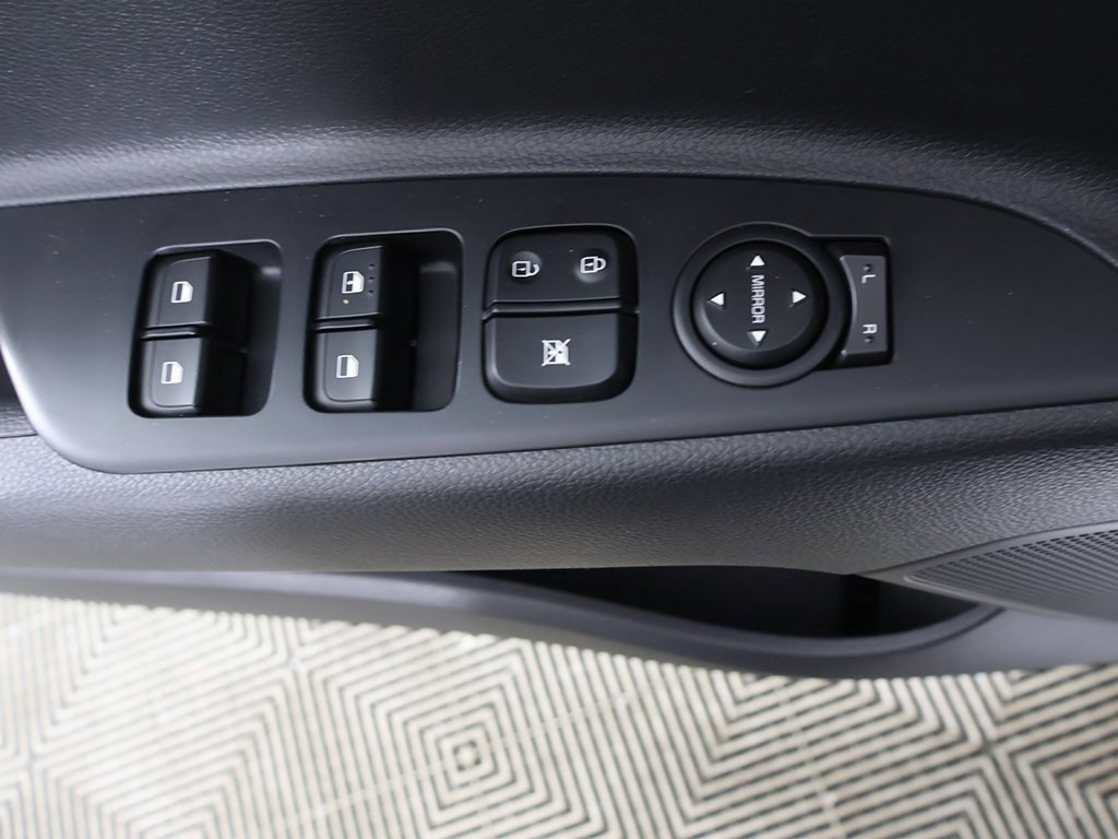 Used 2023 Kia Rio S image 30