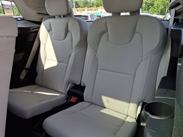 Certified 2024 Volvo XC90 B5 Plus w/ Protection Package Premier AWD/4WD image 11
