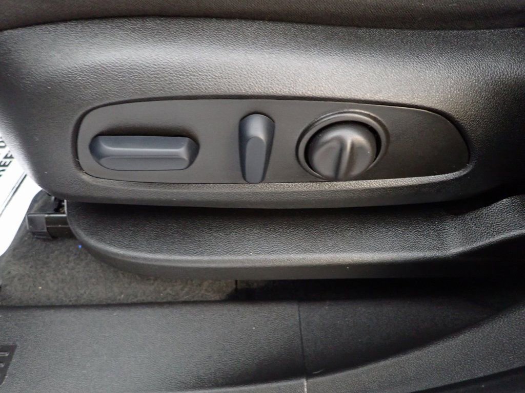 Used 2023 Chevrolet Equinox LT w/ LPO, Floor Liner Package image 19