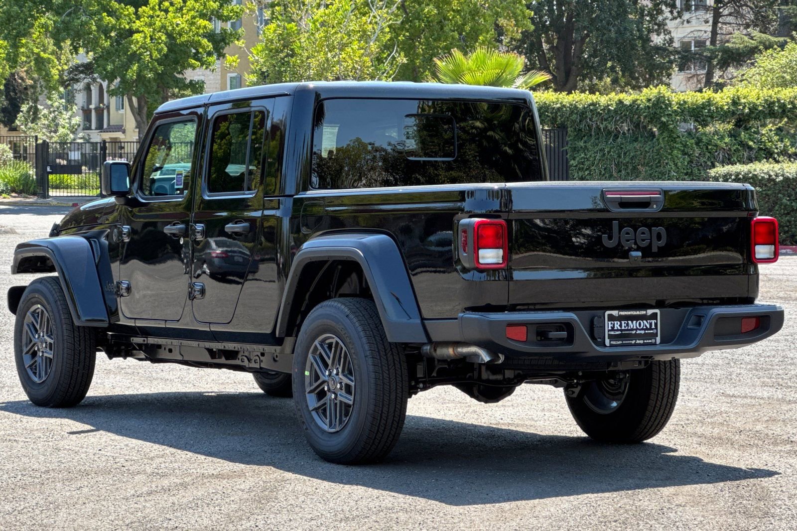 New 2025 Jeep Gladiator Sport AWD/4WD image 5
