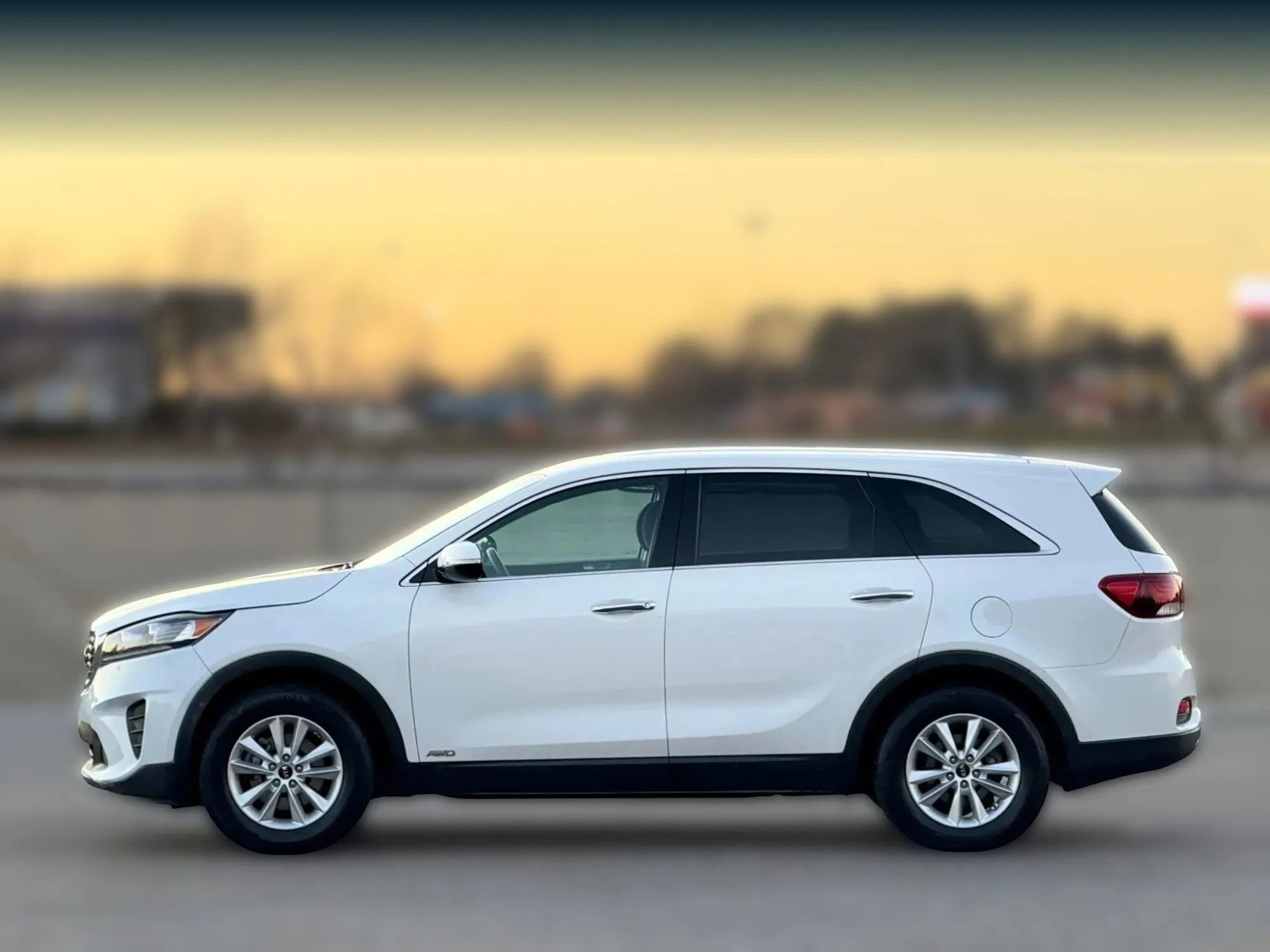 Used 2019 Kia Sorento LX image 8