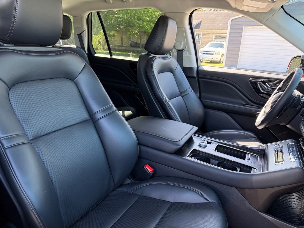 Used 2025 Lincoln Aviator 2WD image 18