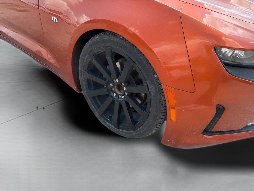 Used 2022 Chevrolet Camaro LT w/ RS Package image 7