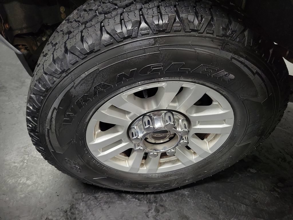 Used 2019 Ford F250 XLT w/ XLT Value Package AWD/4WD image 14