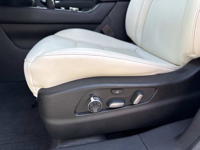 Certified 2023 Cadillac XT4 Sport FWD image 19