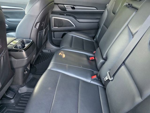 Used 2024 Kia Telluride LX FWD image 12