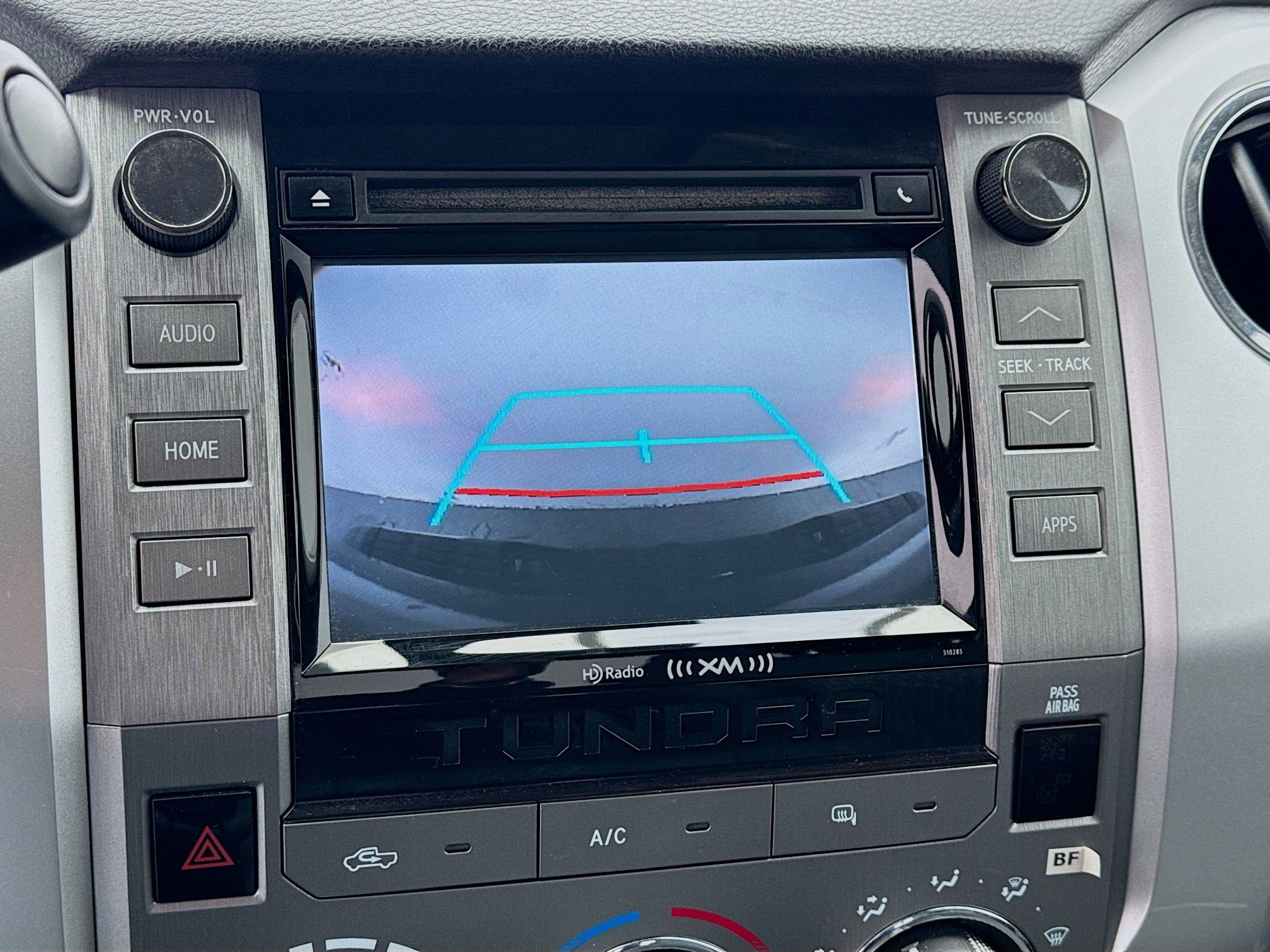 Used 2018 Toyota Tundra SR5 image 10