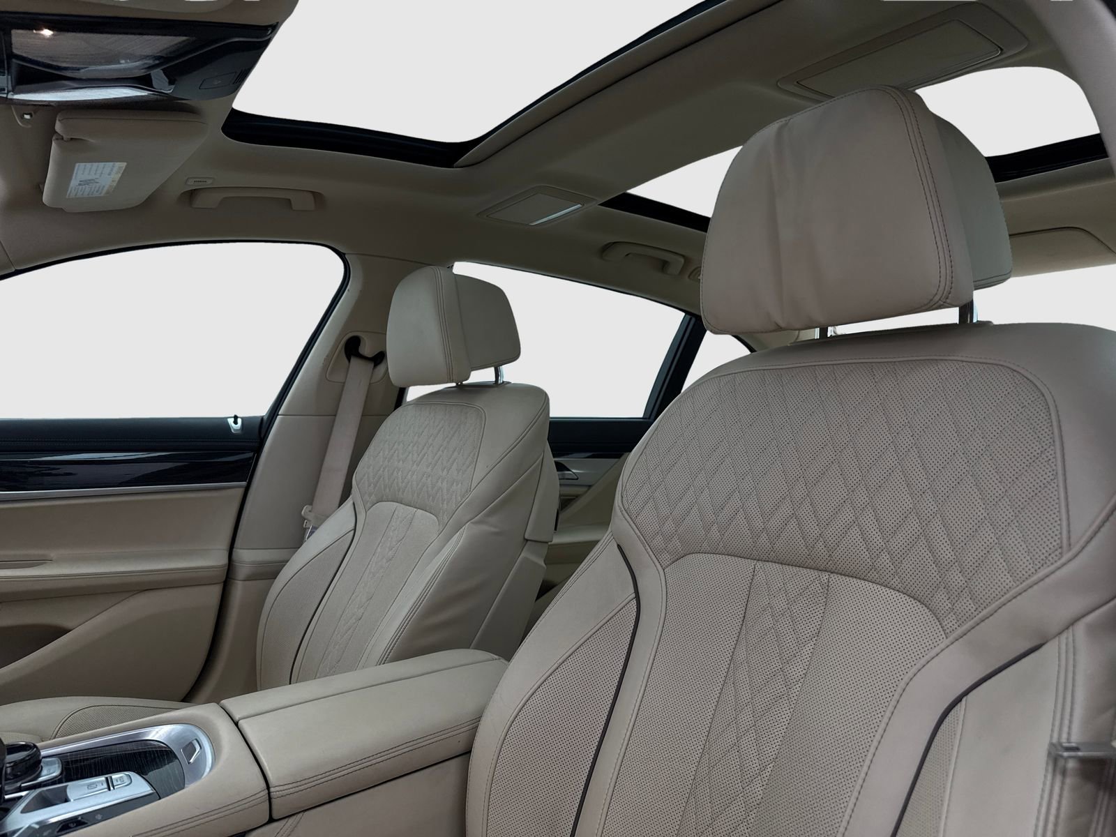 Used 2017 BMW 750i image 15