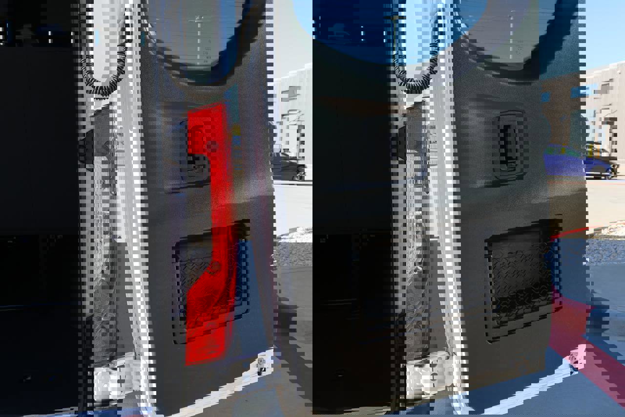 Used 2019 Mercedes-Benz Sprinter 2500 image 10