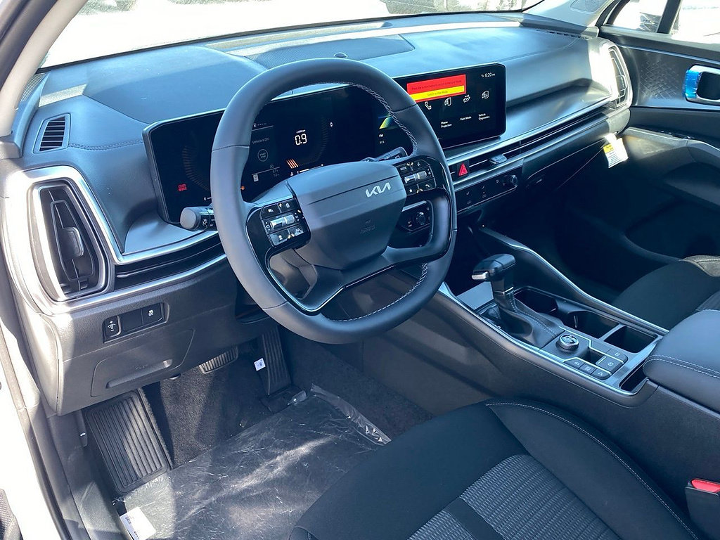New 2026 Kia Sorento LX FWD image 13