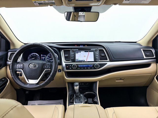 Used 2018 Toyota Highlander XLE image 26