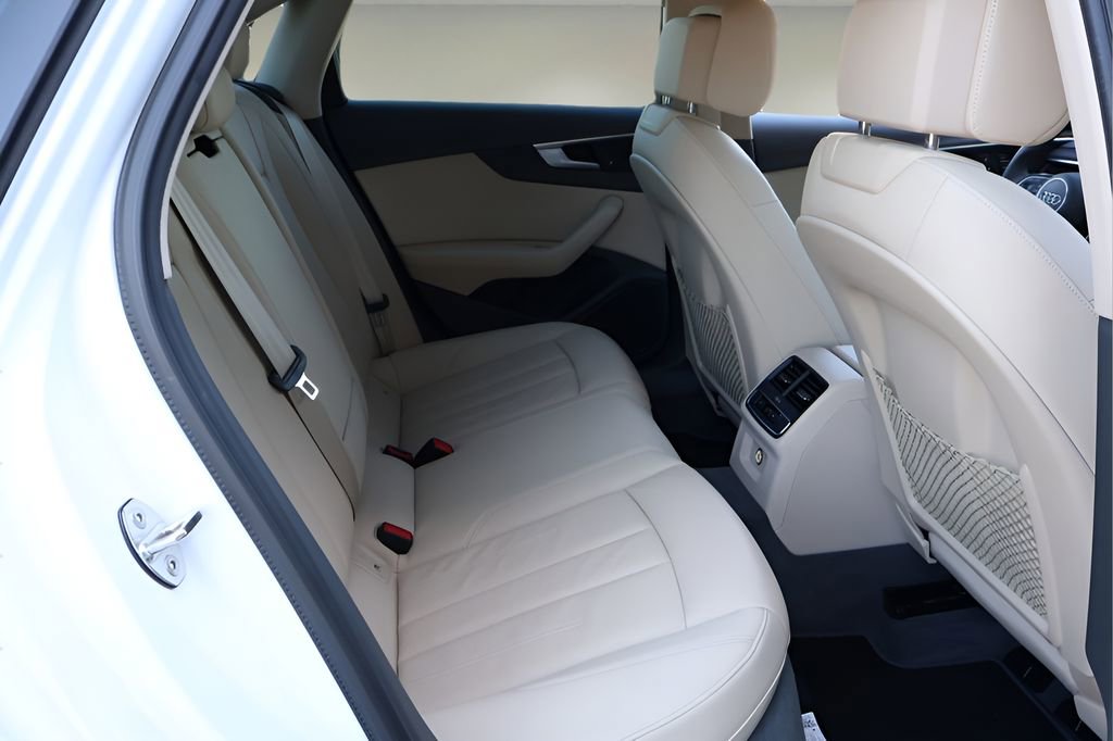 Used 2019 Audi A4 2.0T Premium w/ Convenience Package image 17