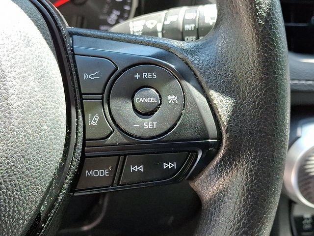 Used 2022 Toyota RAV4 XLE AWD/4WD image 21