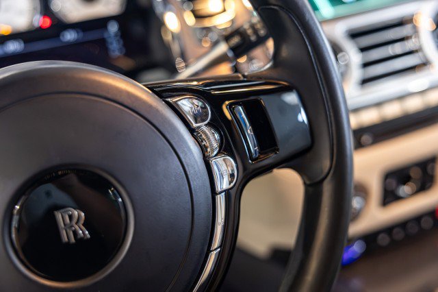 Used 2017 Rolls-Royce Wraith RWD image 35