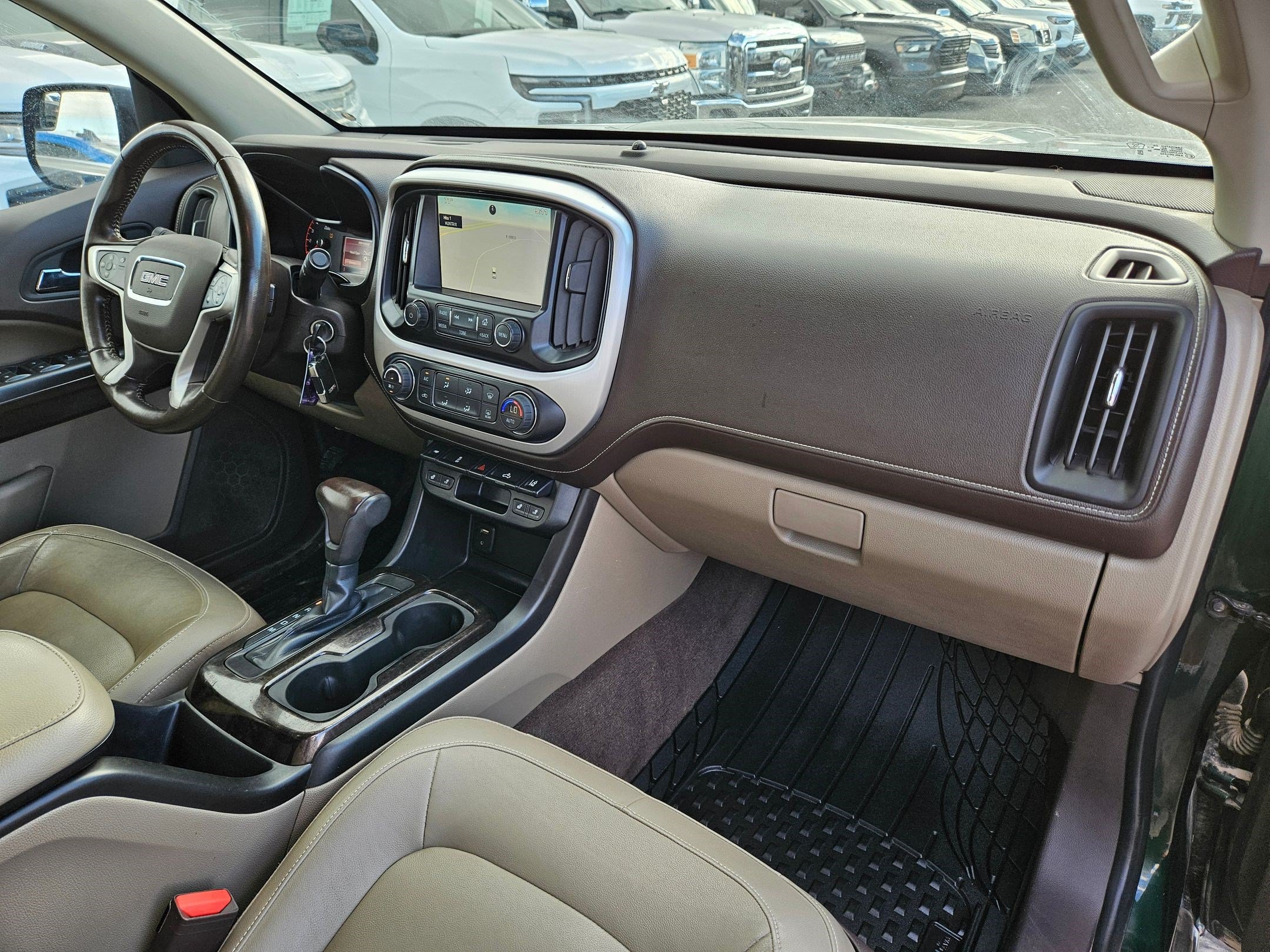 Used 2015 GMC Canyon SLT w/ Driver Alert Package AWD/4WD image 32