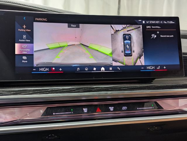 Used 2023 BMW 740i image 14