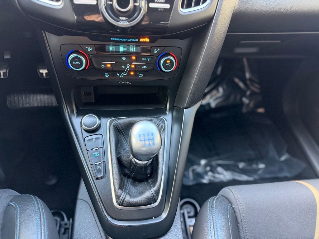 Used 2017 Ford Focus RS image 23