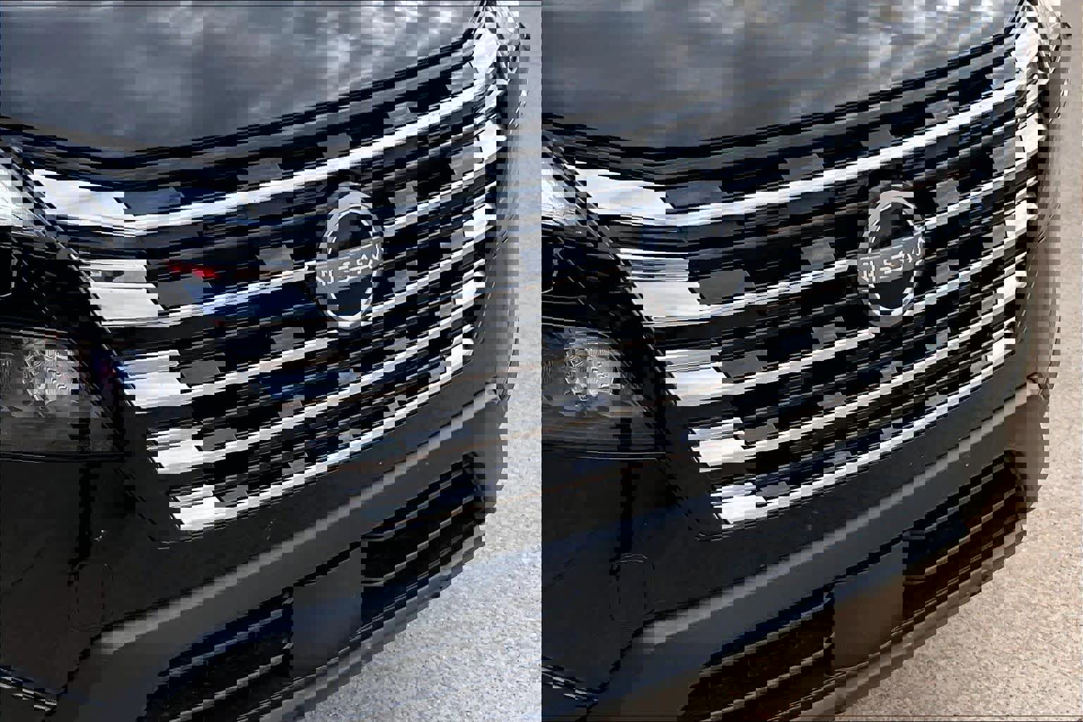 Certified 2025 Nissan Rogue S FWD image 27