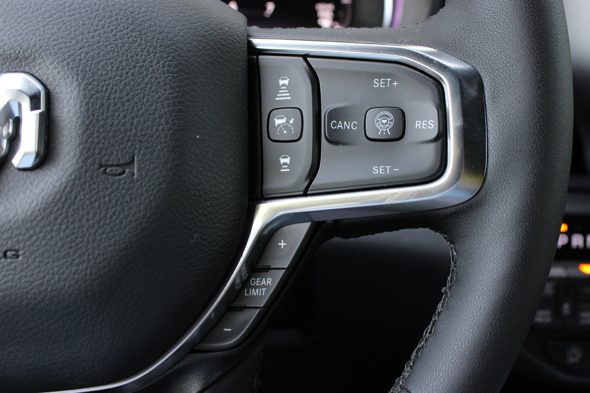 New 2026 RAM 1500 Laramie w/ Night Edition AWD/4WD image 38