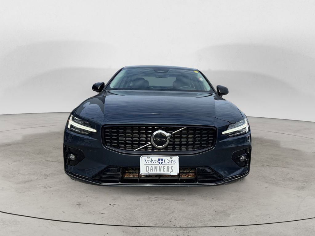 Certified 2025 Volvo S60 B5 Core image 24