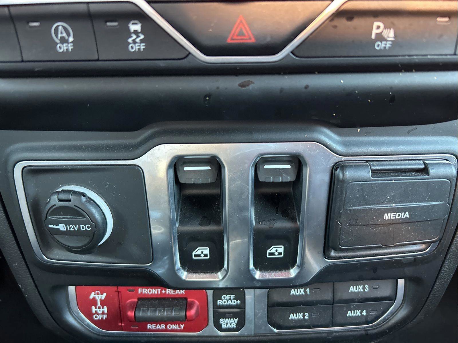 Certified 2023 Jeep Wrangler Rubicon w/ Steel Bumper Group AWD/4WD image 32