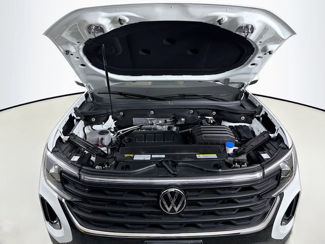Used 2024 Volkswagen Atlas Cross Sport SE image 29