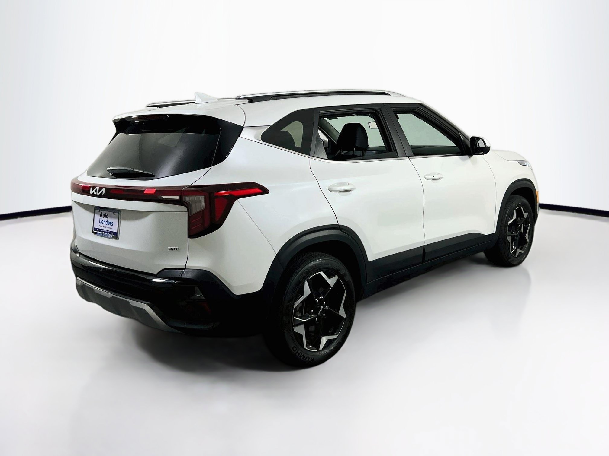 Used 2024 Kia Seltos EX AWD/4WD image 5