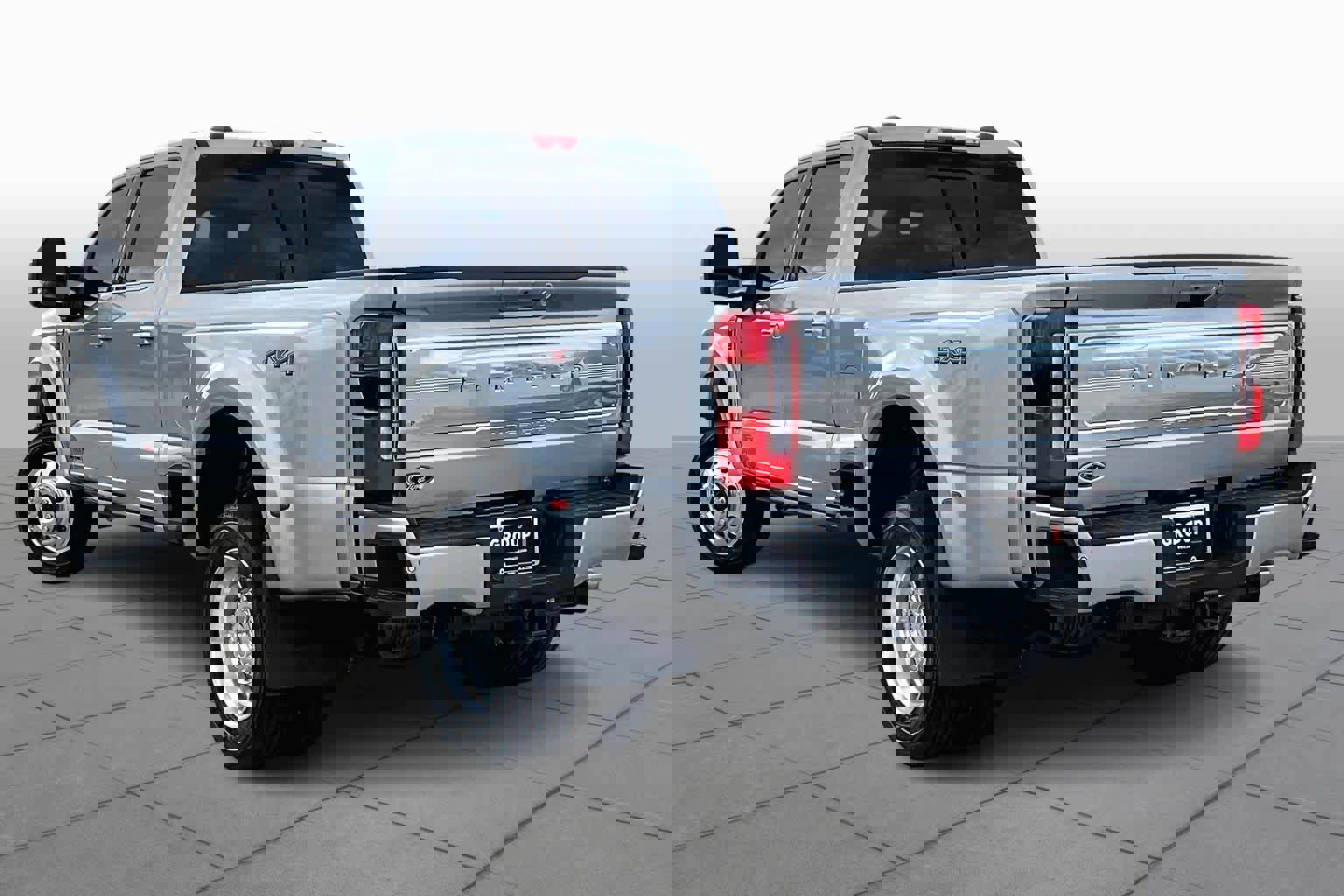 Used 2024 Ford F450 Limited image 15