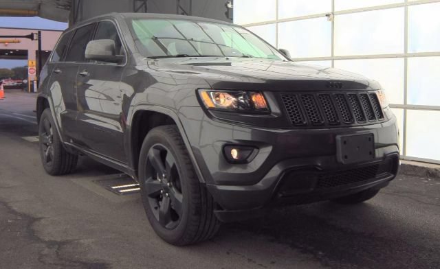 Used 2015 Jeep Grand Cherokee Altitude AWD/4WD image 2