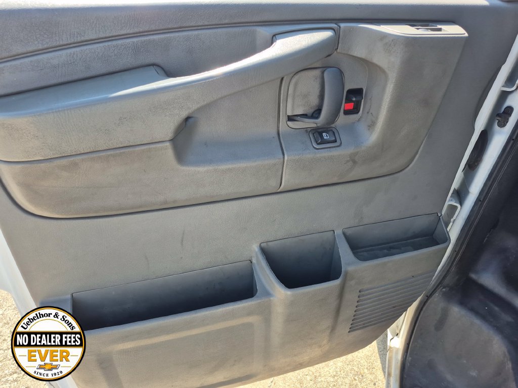 Used 2015 Chevrolet Express 3500 Extended RWD image 14