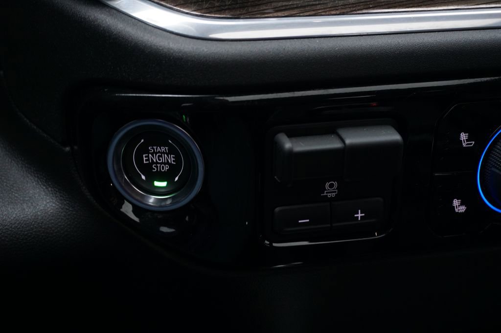 Used 2025 Chevrolet Silverado 1500 LT Trail Boss w/ Convenience Package II image 16