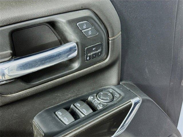 Used 2023 GMC Sierra 3500 AT4 w/ AT4 Premium Plus Package image 19