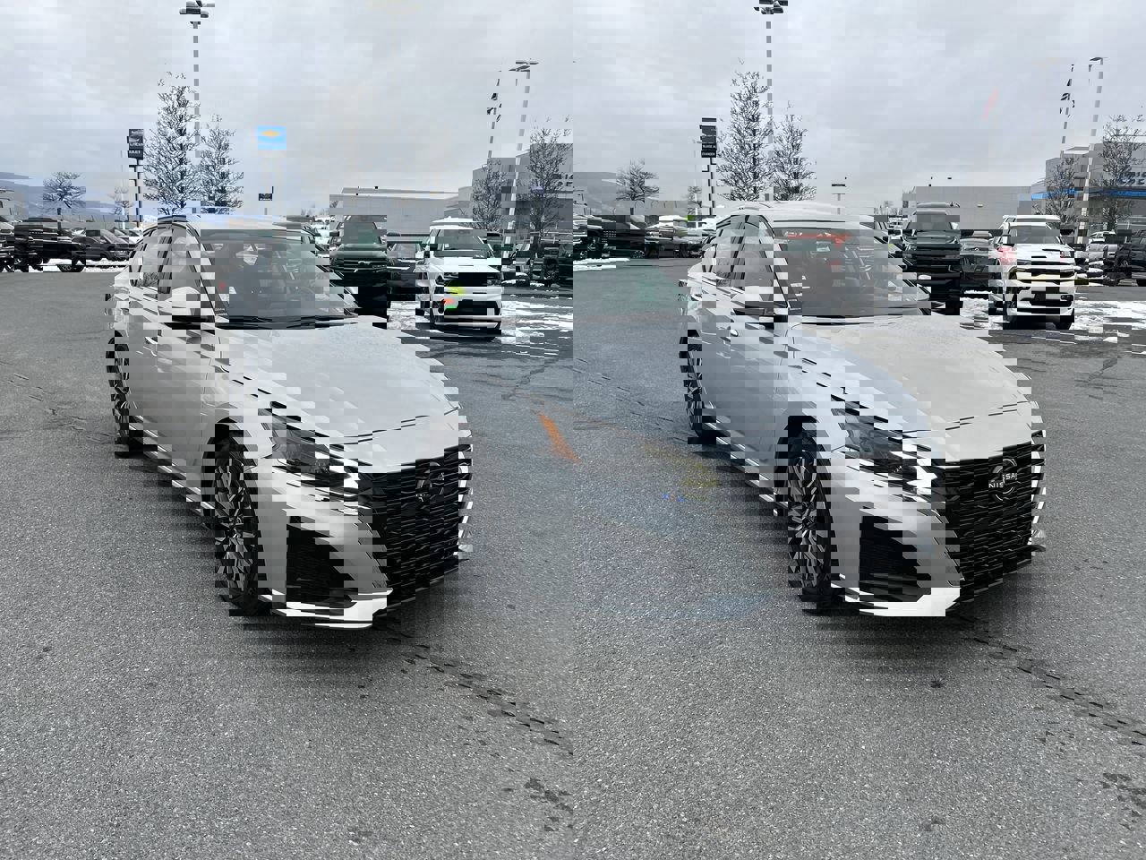 Used 2023 Nissan Altima 2.5 SV FWD image 1