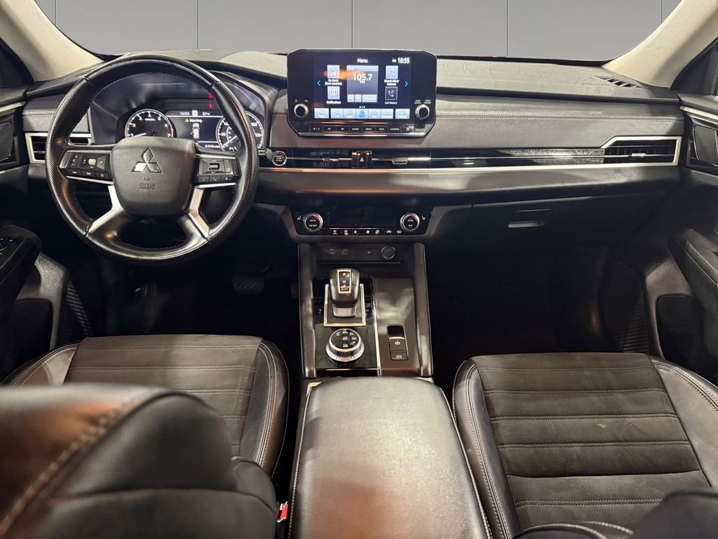 Used 2024 Mitsubishi Outlander SE Black Edition image 11