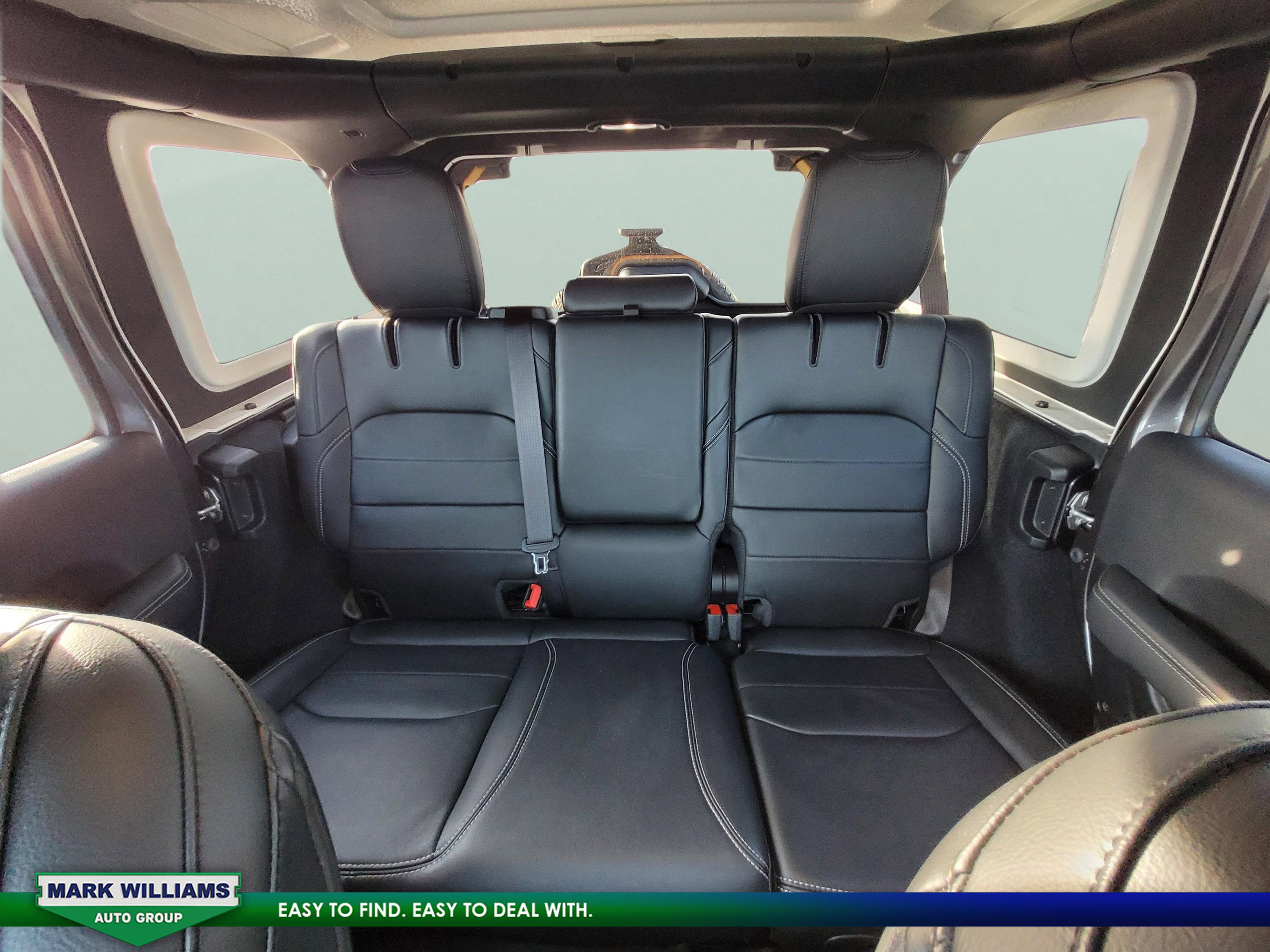 Used 2023 Jeep Wrangler Unlimited Sahara w/ Cold Weather Group image 20