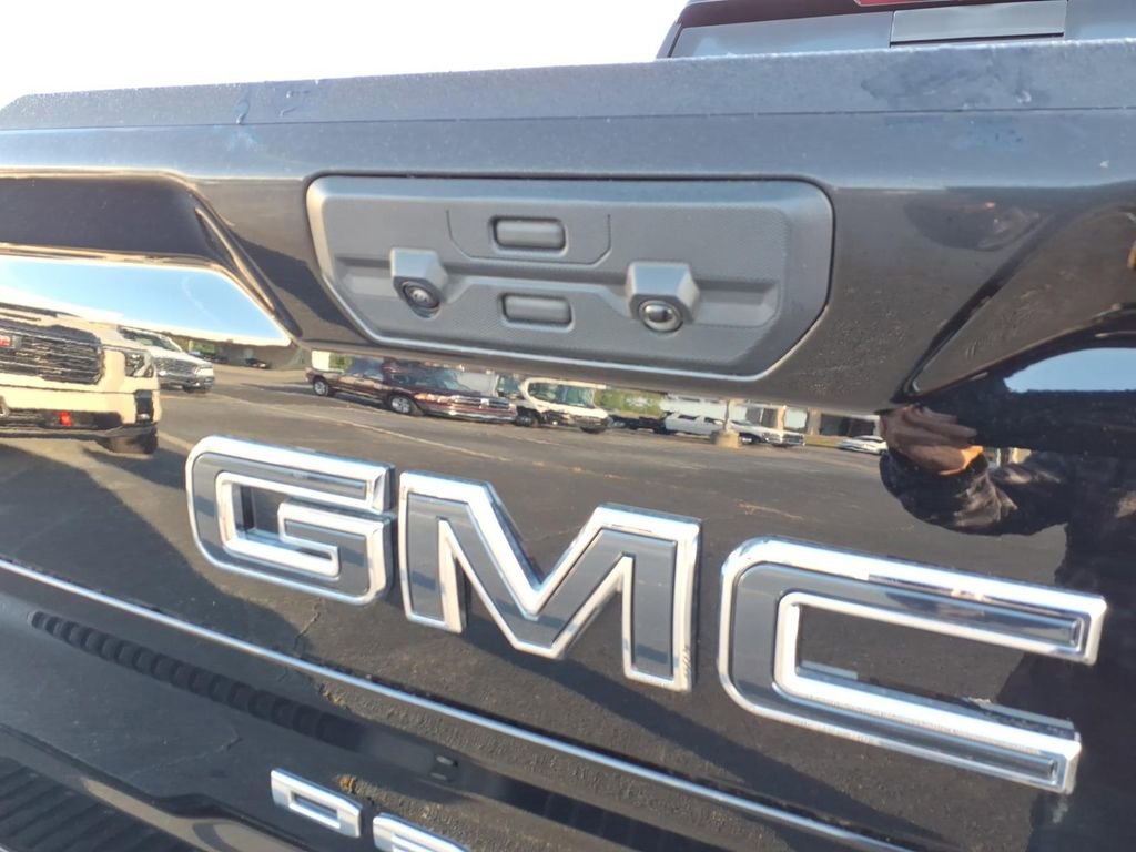 Used 2026 GMC Sierra 1500 Denali Ultimate AWD/4WD image 6